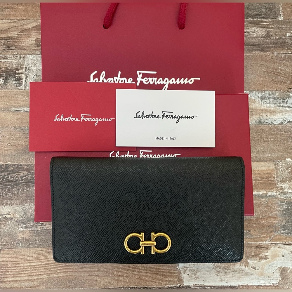Salvatore Ferragamo Gancini Continental Wallet